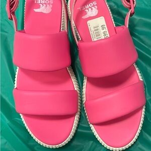 NWT Sorel Pink Sandals with Sporty Slingback Design